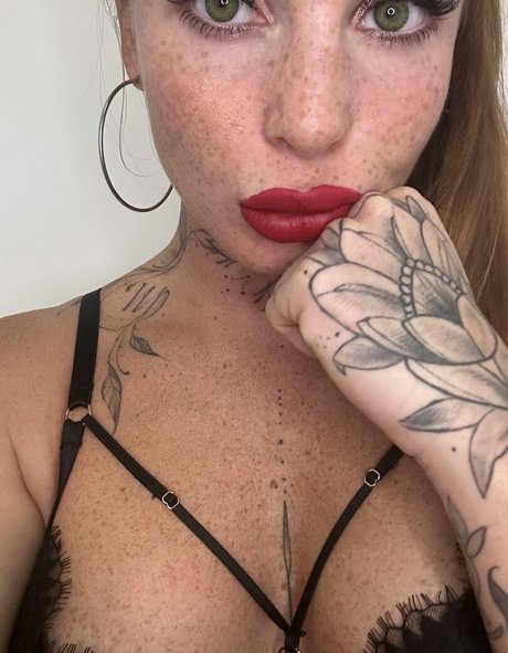 Nahá fotka uniklých OnlyFans od Gingermaria
