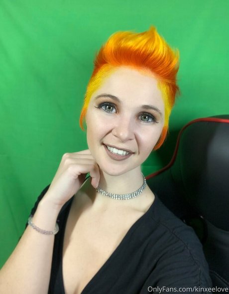 Alaston vuotanut OnlyFans-kuva Cherryfoxjk