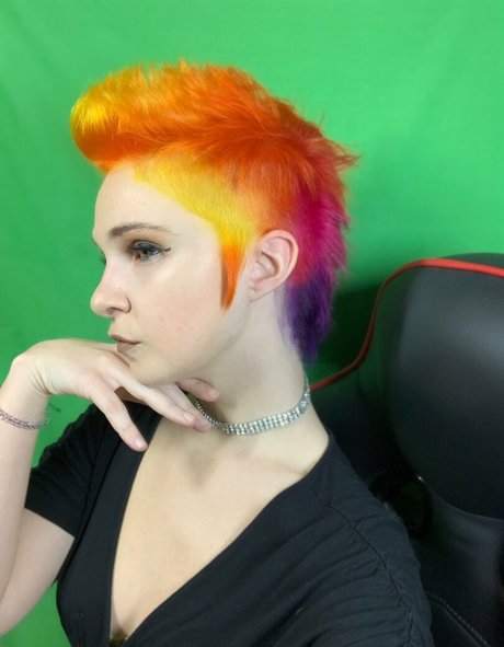 Nahá fotka uniklých OnlyFans od Cherryfoxjk