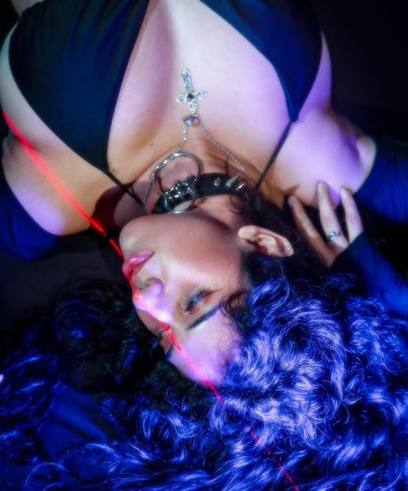 Naken läckt OnlyFans-bild av Sailorreya