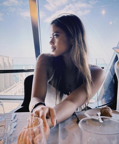 Naken lekkede OnlyFans-bilde av Bianca Bustamante