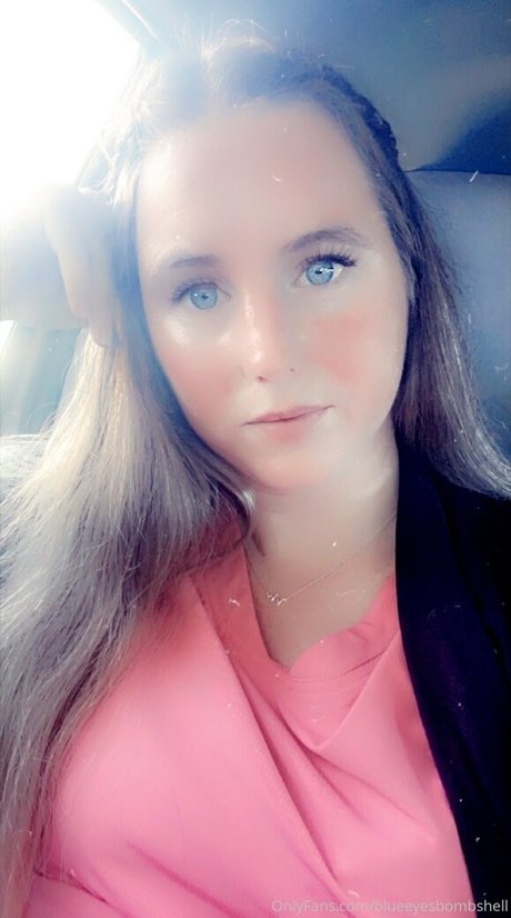 Nagie wyciekłe zdjęcie OnlyFans od Blueeyesbombshell
