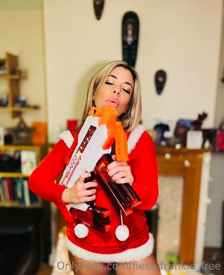 Nahá fotka uniklých OnlyFans od Fiestyfrankiefree