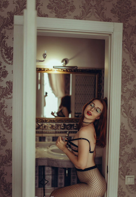 Alasti lekkinud OnlyFans-i pilt Maryfoxyy