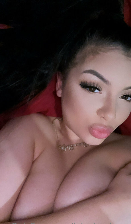 Nahá fotka uniklých OnlyFans od Lainabaabyxo
