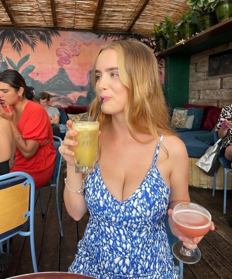 Naken lekkede OnlyFans-bilde av Aluca Jones