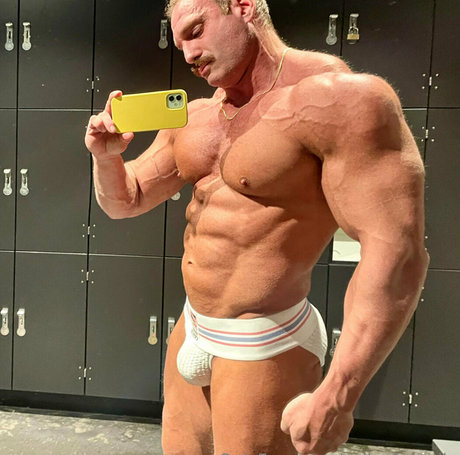 Nahá fotka uniklých OnlyFans od Cultofapollo