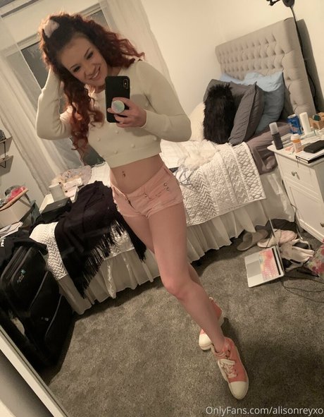 Naken lekkede OnlyFans-bilde av Alisonreyxo
