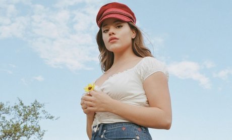 Nacktes geleaktes OnlyFans-Foto von Sarah Jeffery