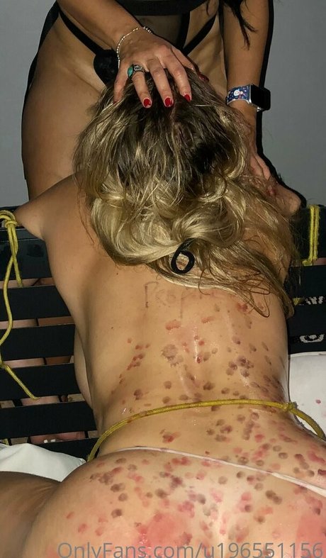 Nahá fotka uniklých OnlyFans od Alissiaboobs