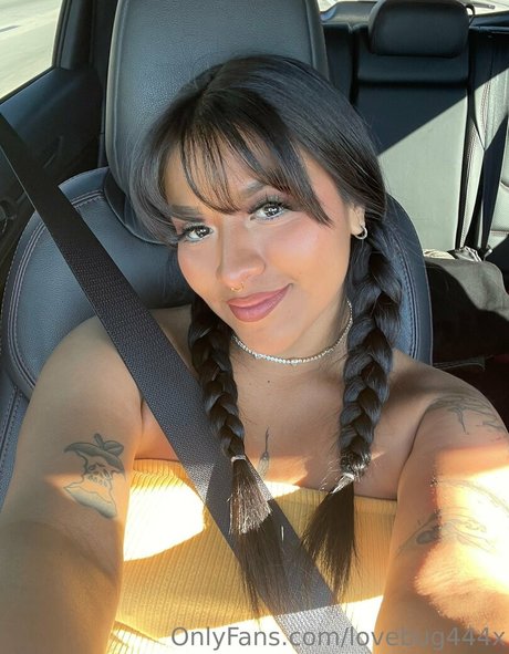 Nahá fotka uniklých OnlyFans od Lovebug444x