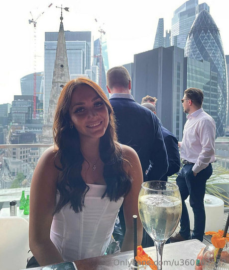 Nahá fotka uniklých OnlyFans od Georgiagentlee
