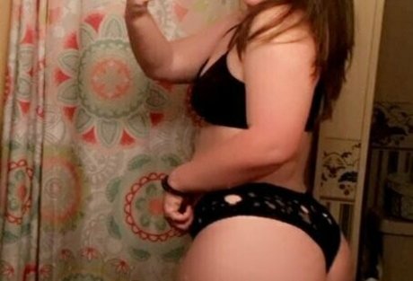 Naken lekkede OnlyFans-bilde av Misssativajames