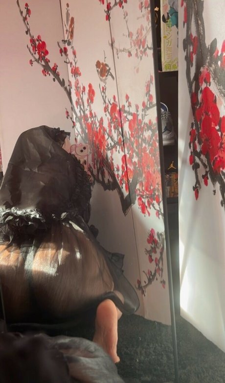 Naken läckt OnlyFans-bild av Akeno Chan