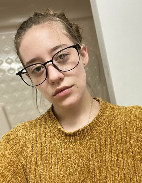 Naken läckt OnlyFans-bild av Lowylush