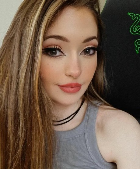 Naken lekkede OnlyFans-bilde av Alli Flanagan