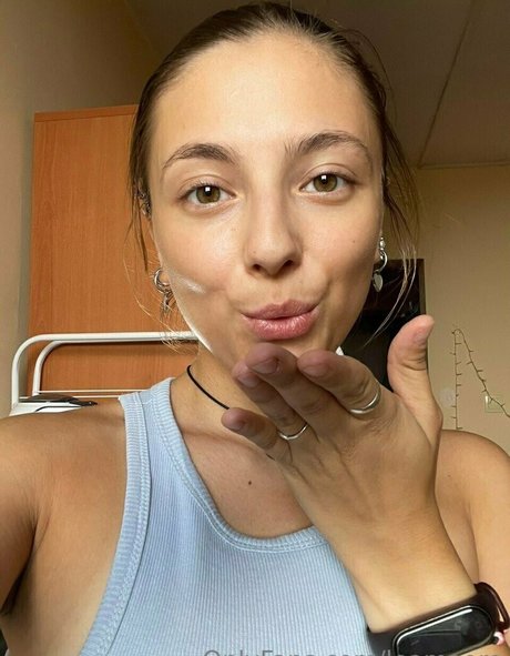 Foto di nudo di fuga di OnlyFans di Leamoore