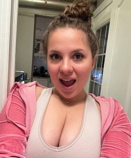 Naken läckt OnlyFans-bild av Christinaaxoxo