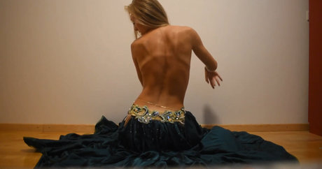 Belly Dancer Lisa