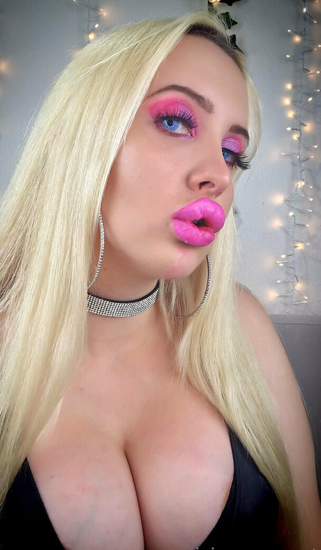 Nahá fotka uniklých OnlyFans od Vivianrose