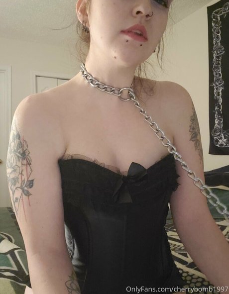 Nahá fotka uniklých OnlyFans od Dreadfuldesire