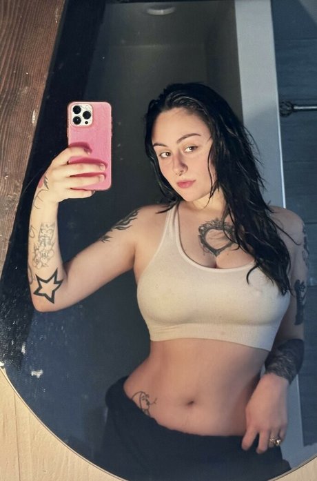 Foto di nudo di fuga di OnlyFans di Frances Rae
