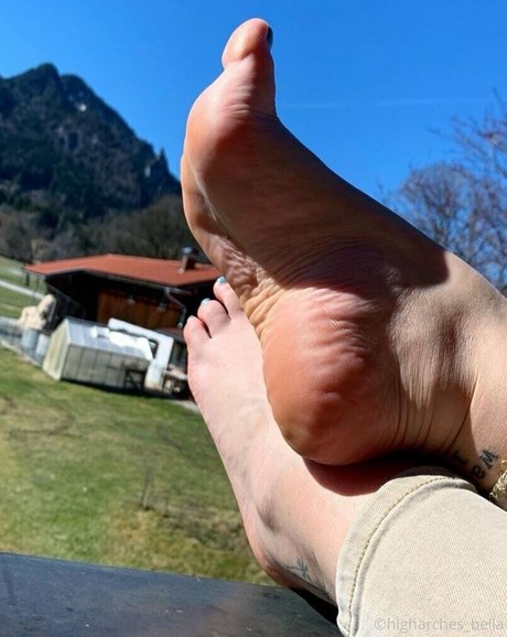 Higharchesbella