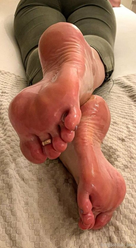 Higharchesbella