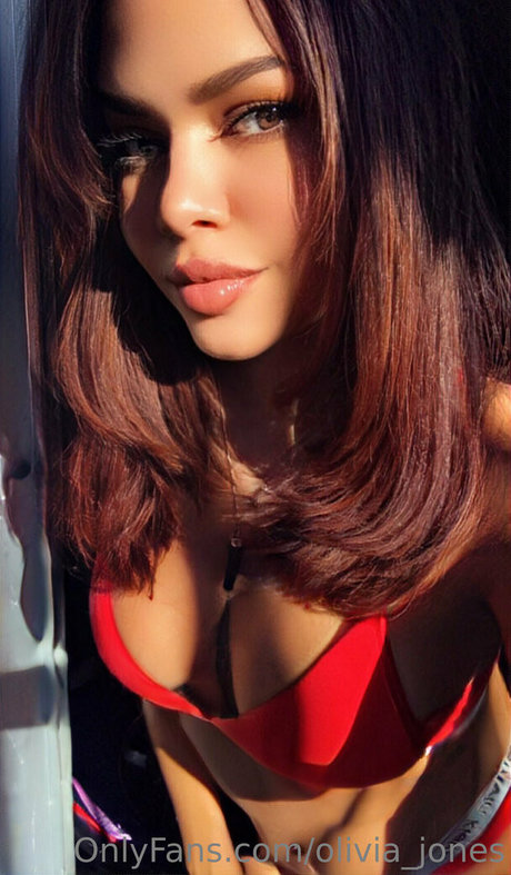 Oliviajones2