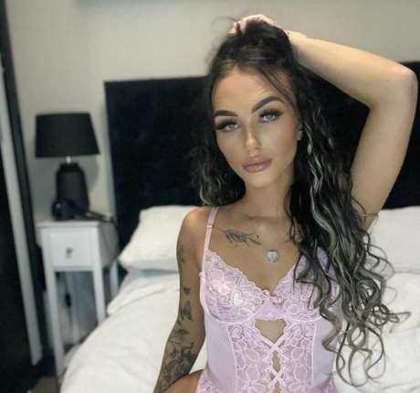 Naken läckt OnlyFans-bild av Rheelizabethxox