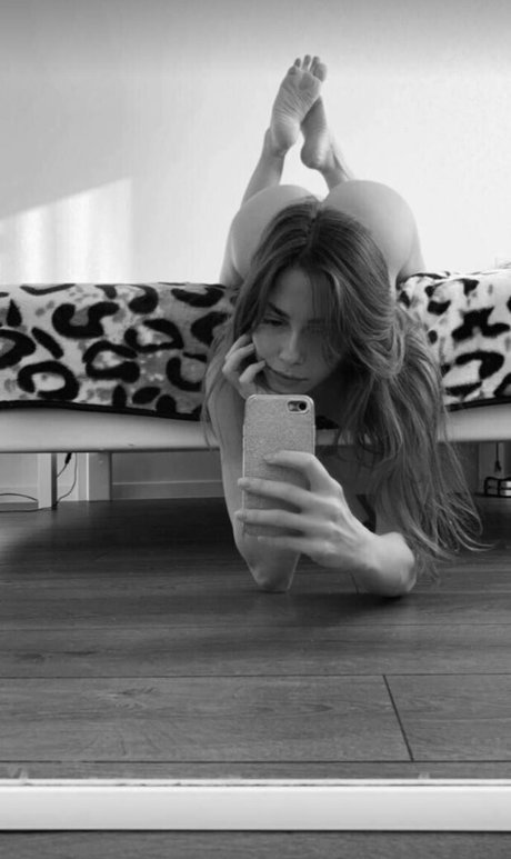 Naken lekkede OnlyFans-bilde av Samanthatwin