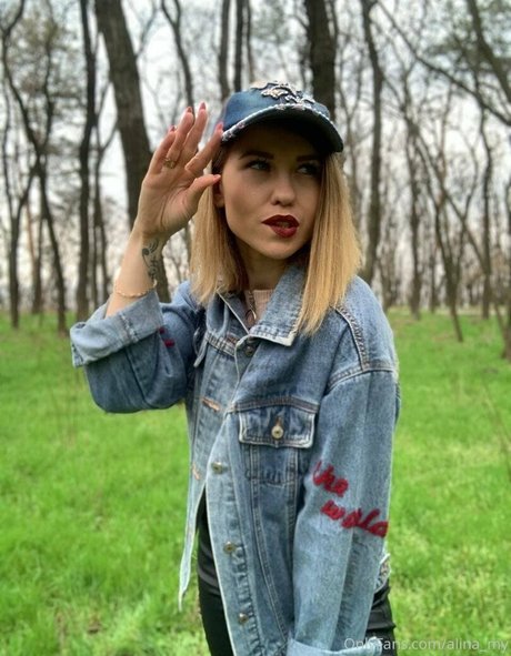 Alaston vuotanut OnlyFans-kuva Erikaedenvip