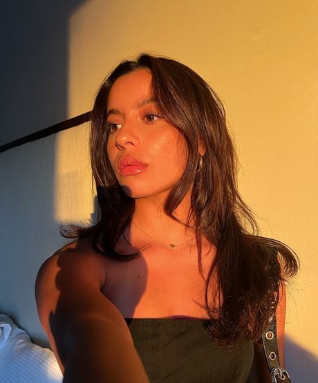 Izabella Alvarez
