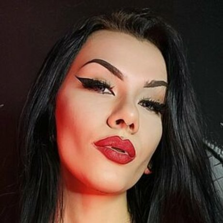 Naken lekkede OnlyFans-bilde av Demoness Luna