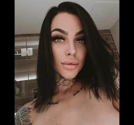 Naken läckt OnlyFans-bild av Ssatan666