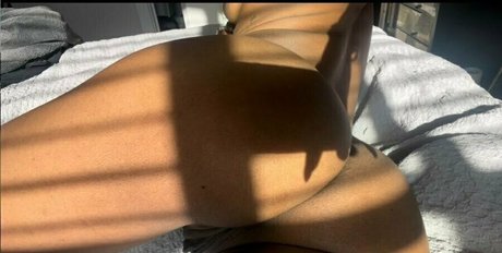 Petiteebonyangel