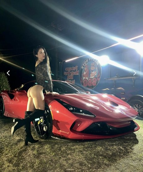 Naken lekkede OnlyFans-bilde av Alyssa Magnum