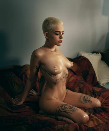 Naken lekkede OnlyFans-bilde av Hilabby