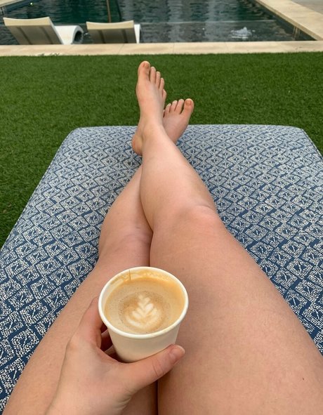 Nøgent lækket OnlyFans-billede af Yournurseamber