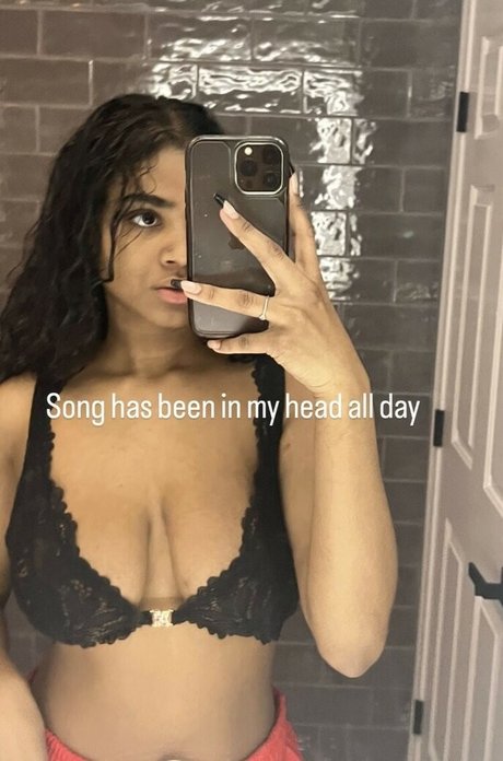 Naken lekkede OnlyFans-bilde av Sh33natay
