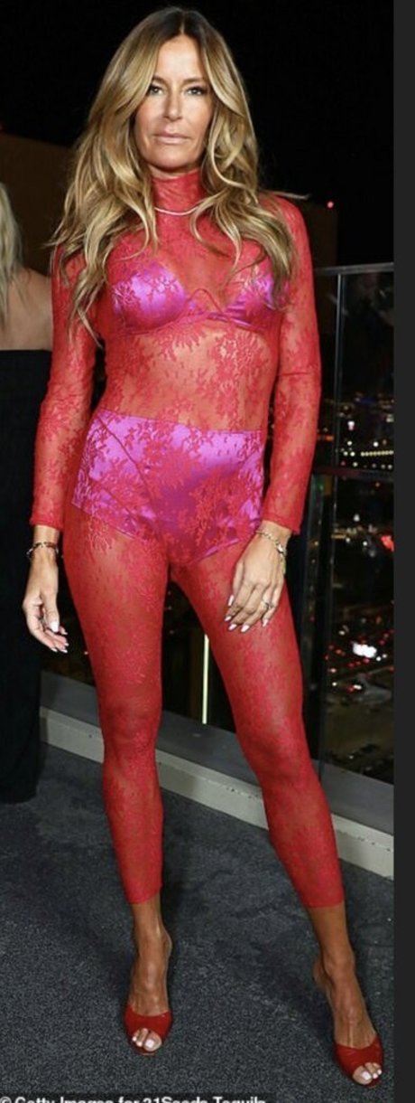 Naken läckt OnlyFans-bild av Kelly Bensimon