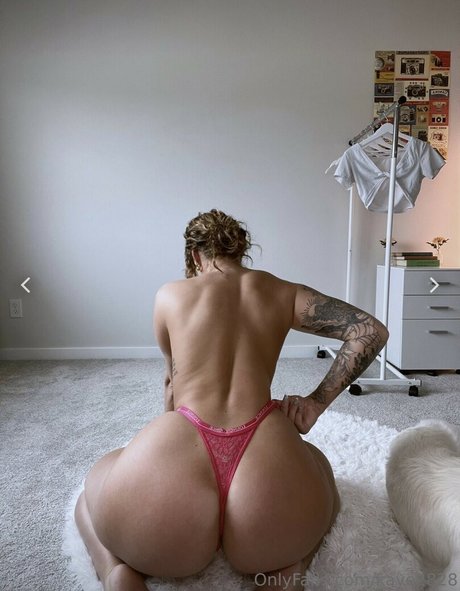 Naken lekkede OnlyFans-bilde av Oliviakayemyers