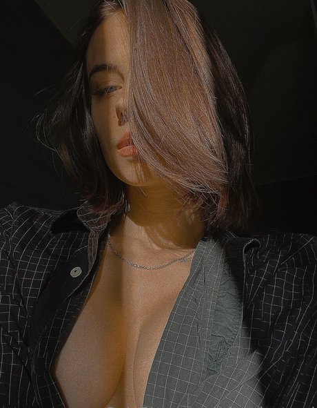 Dollynextdoor