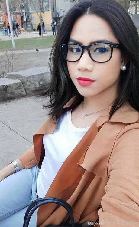 Ayavonlee
