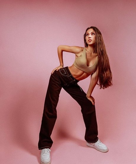 Alaston vuotanut OnlyFans-kuva Alexia Barnechea