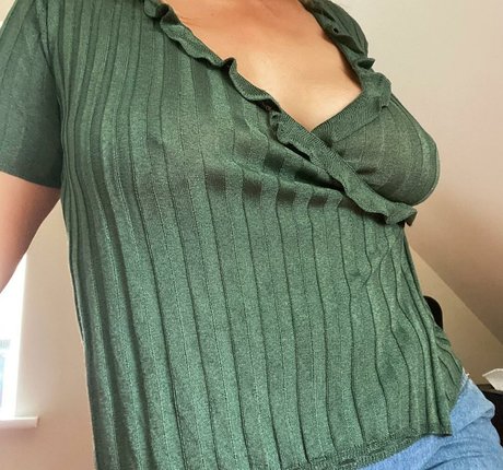 Elena Sophia Nicolosi OnlyFans泄露裸照