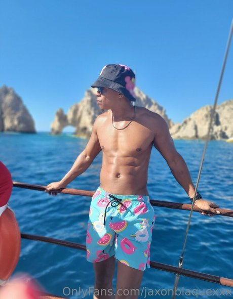 Nahá fotka uniklých OnlyFans od Jaxonblaquexxx