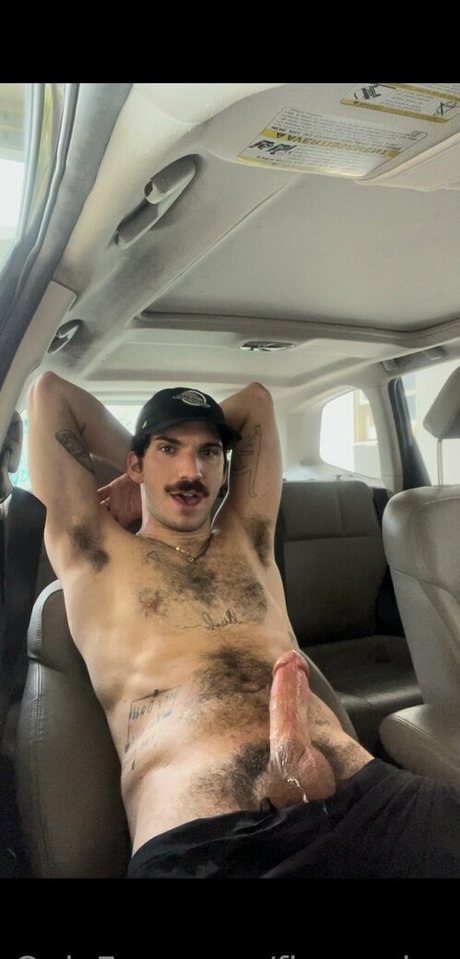 Nahá fotka uniklých OnlyFans od Fkagordon