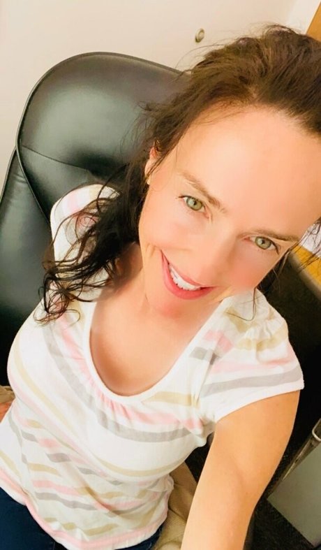 Naakte gelekte OnlyFans-foto van Lilrosiedoll