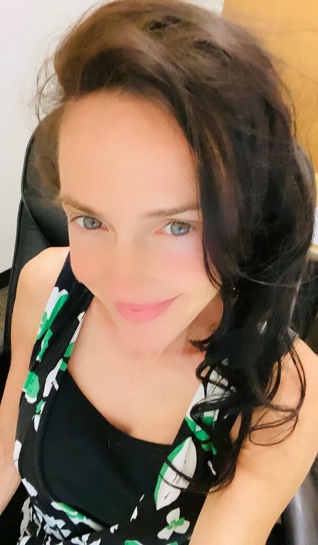 Lilrosiedoll